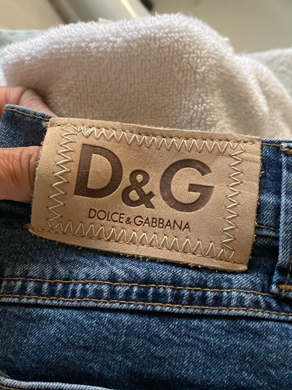 Dolce & Gabbana women’s Blue Slim Straight Jeans - Picture 6 of 9